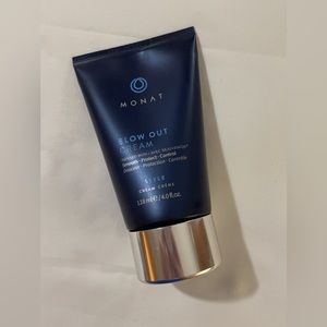 Monat blow out cream